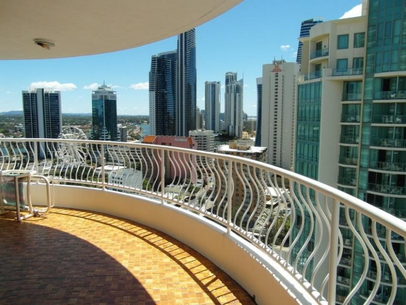 30 Laycock Street ‘Aegean’, Surfers Paradise QLD 4217