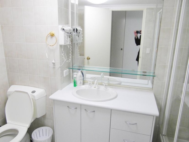 30 Laycock Street ‘Aegean’, Surfers Paradise QLD 4217