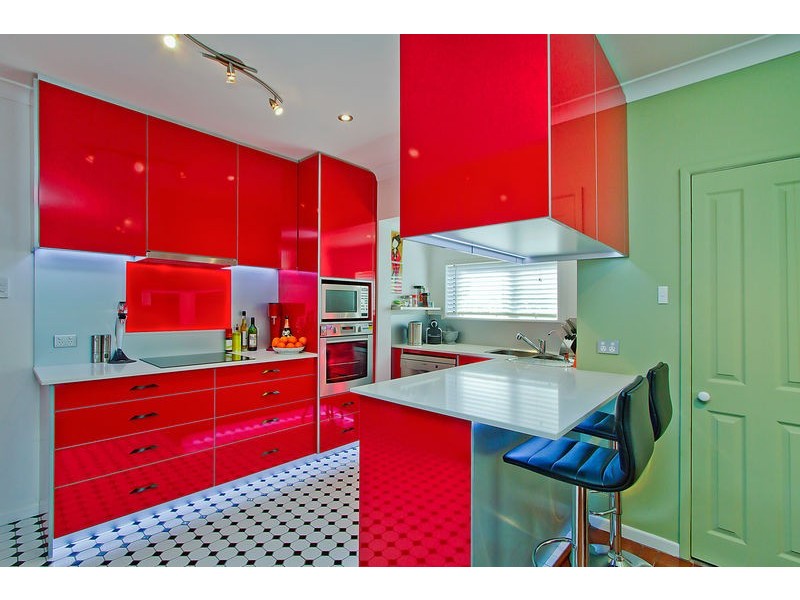 18 William Street, Southport QLD 4215