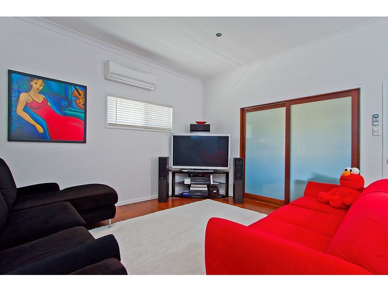 18 William Street, Southport QLD 4215