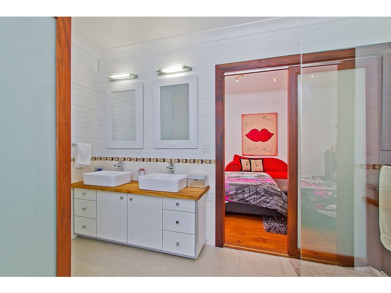 18 William Street, Southport QLD 4215