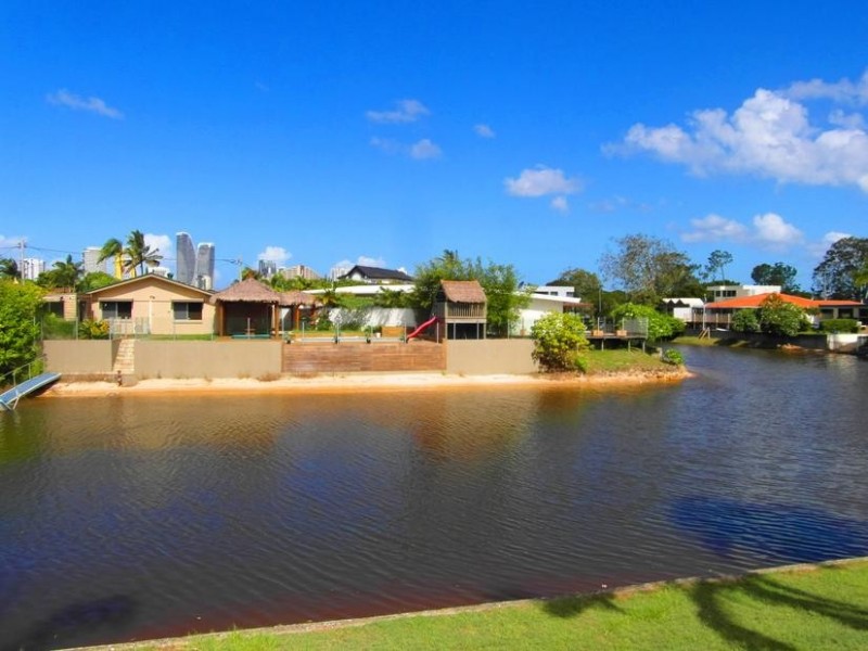 122 Rio Vista Boulevard, Broadbeach Waters QLD 4218