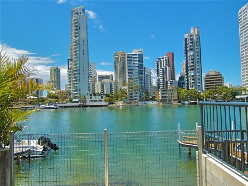 41 Stanhill Drive, Chevron Island QLD 4217