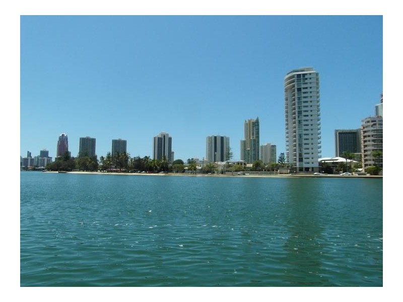 41 Stanhill Drive, Chevron Island QLD 4217