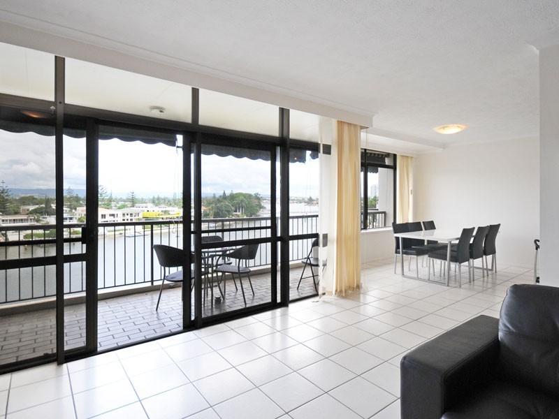 2964 Gold Coast Highway ‘Clarendon’, Surfers Paradise QLD 4217