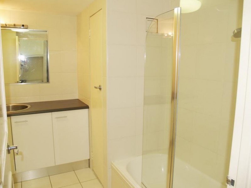 2964 Gold Coast Highway ‘Clarendon’, Surfers Paradise QLD 4217