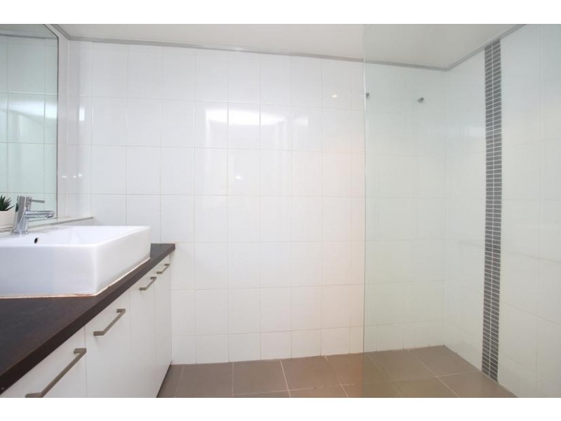219 ‘Cosmopolitan’ 3142 Surfers Paradise Bvd, Surfers Paradise QLD 4217