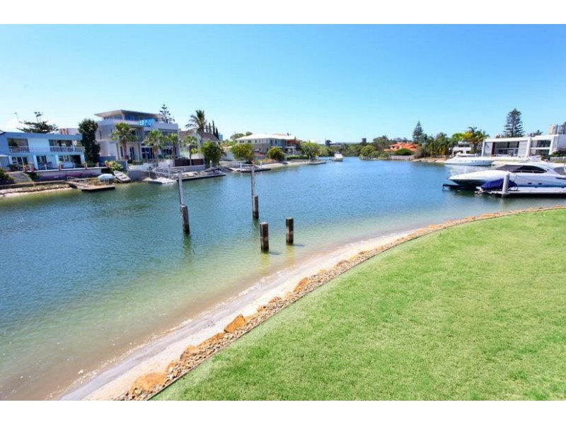 28 The Lido, Isle Of Capri QLD 4217