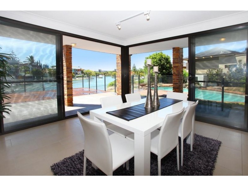 28 The Lido, Isle Of Capri QLD 4217