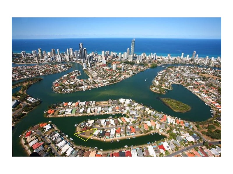 26 The Lido, Isle Of Capri QLD 4217