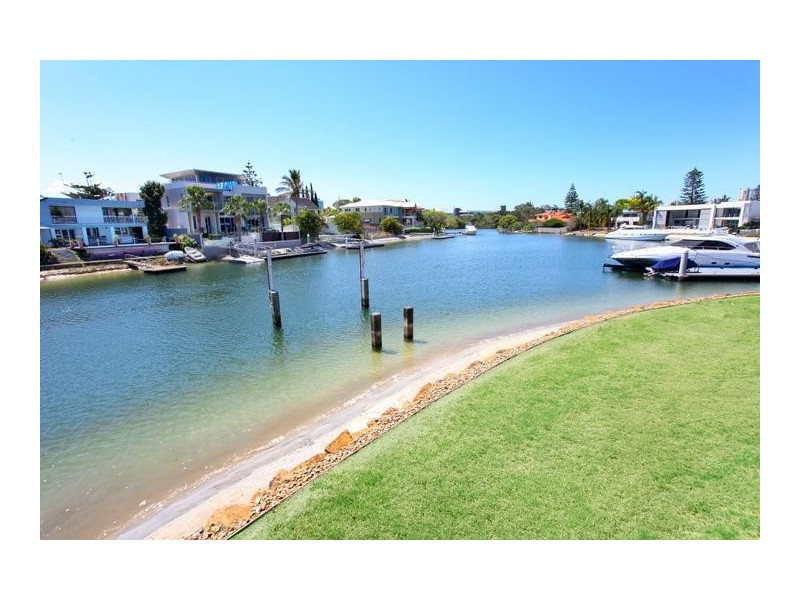 26 The Lido, Isle Of Capri QLD 4217