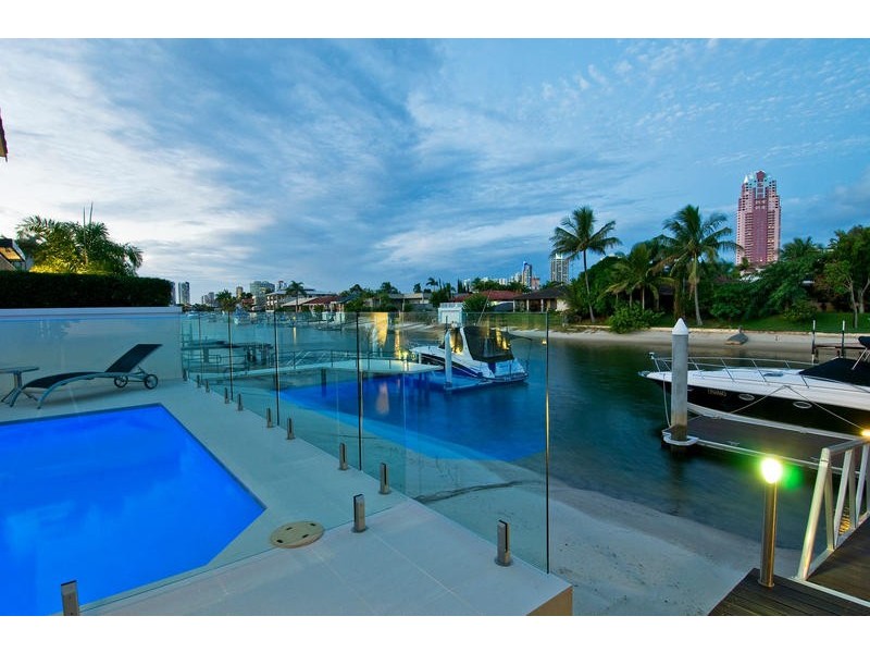 57 Admiralty Drive, Paradise Waters QLD 4217