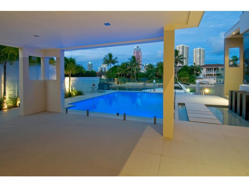 57 Admiralty Drive, Paradise Waters QLD 4217