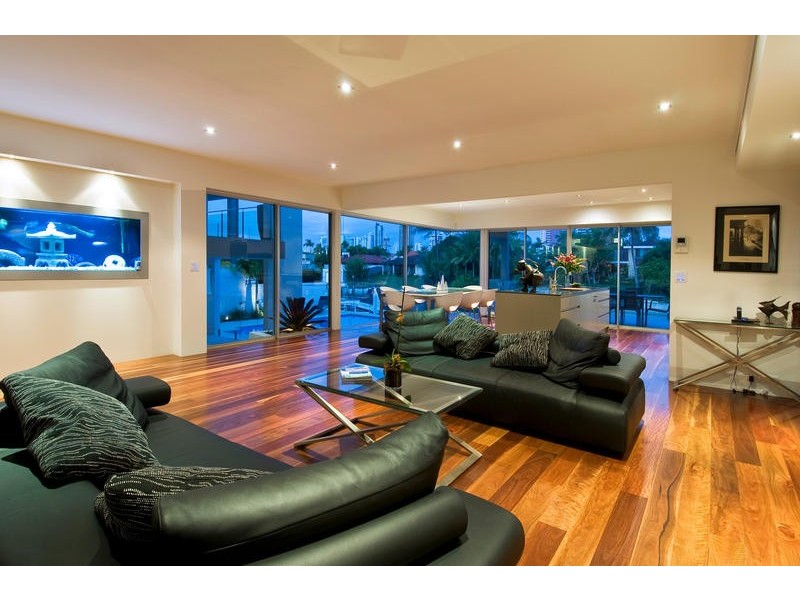 57 Admiralty Drive, Paradise Waters QLD 4217