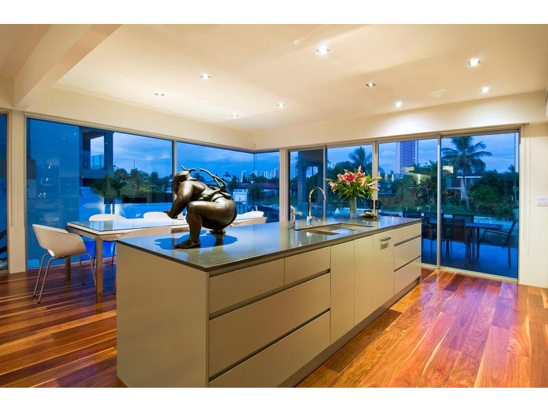 57 Admiralty Drive, Paradise Waters QLD 4217