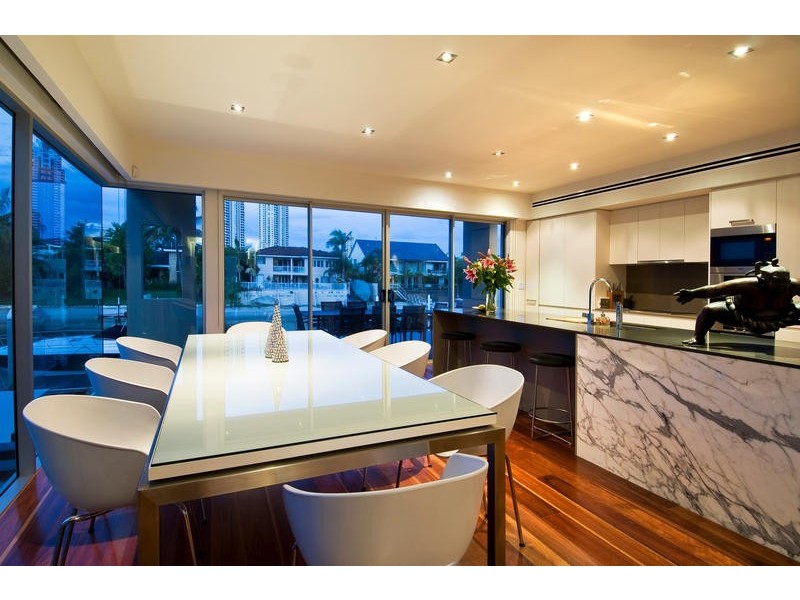 57 Admiralty Drive, Paradise Waters QLD 4217