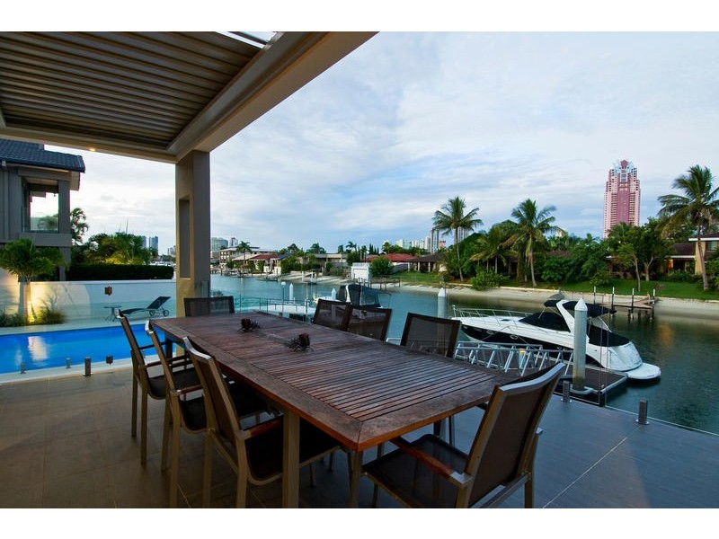 57 Admiralty Drive, Paradise Waters QLD 4217