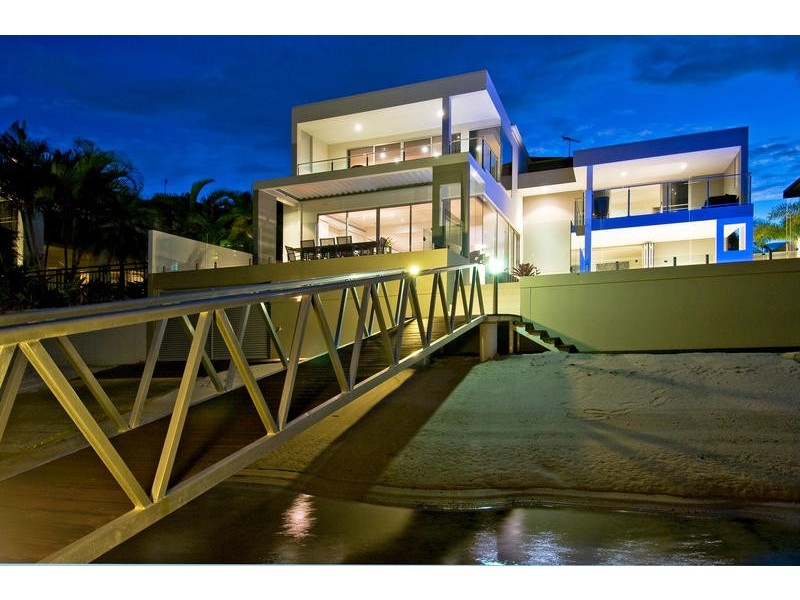 57 Admiralty Drive, Paradise Waters QLD 4217