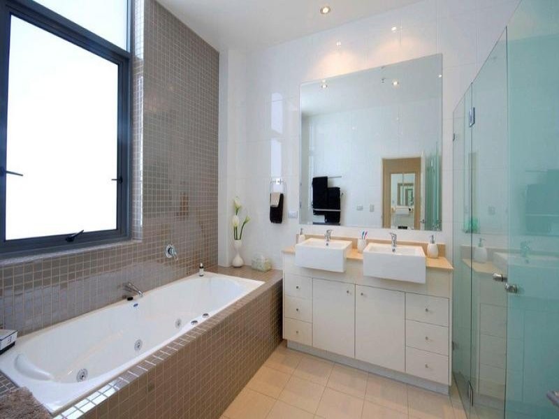 18 Cypress Avenue ‘Solaire Apartments’, Surfers Paradise QLD 4217