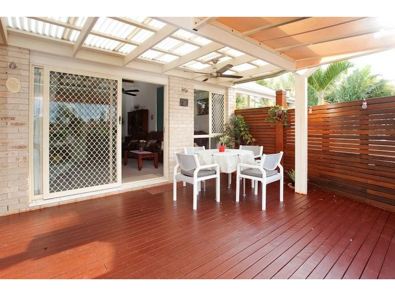 3 Vaggelas Crescent, Biggera Waters QLD 4216