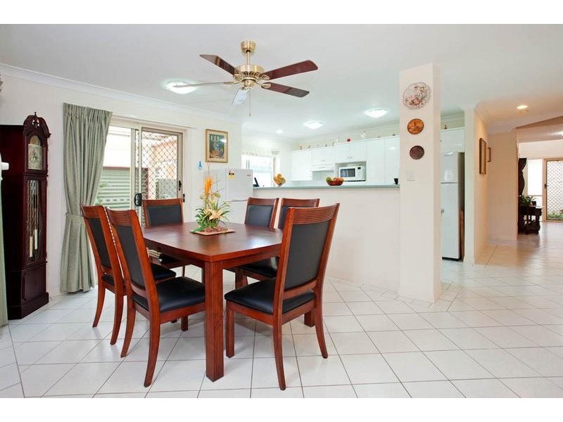 3 Vaggelas Crescent, Biggera Waters QLD 4216