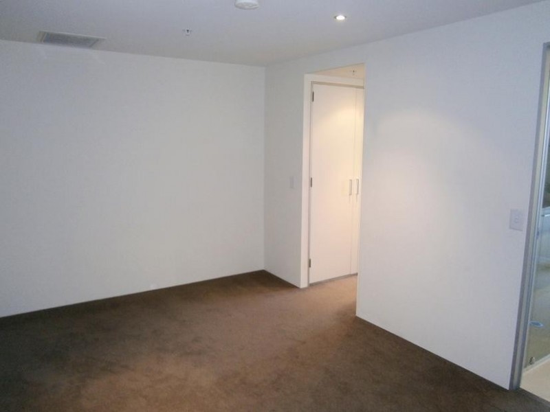 4 Wahroonga Place ‘Avalon Apartments’, Surfers Paradise QLD 4217