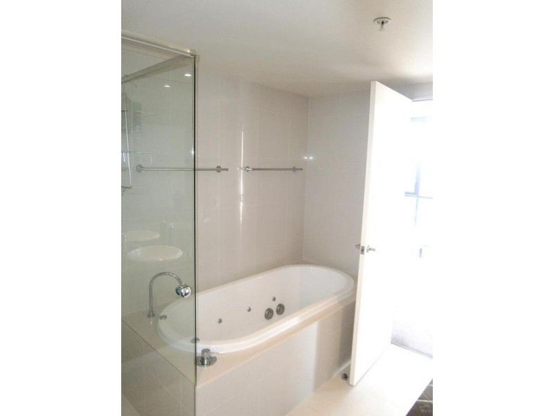 4 Wahroonga Place ‘Avalon Apartments’, Surfers Paradise QLD 4217