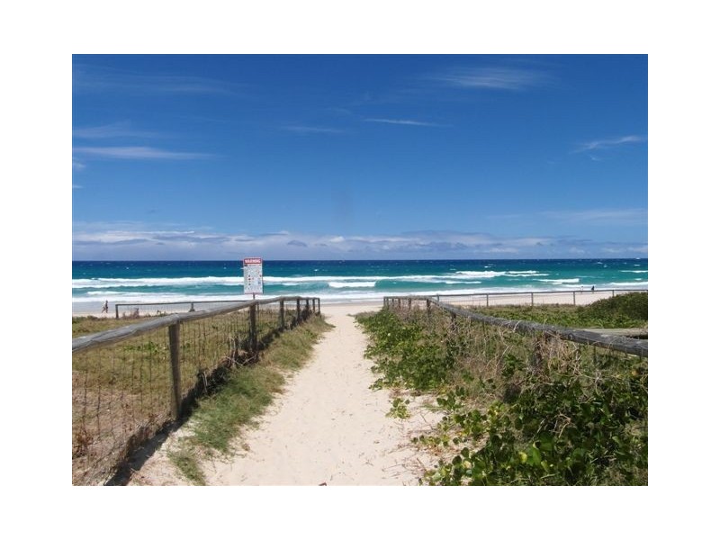5A ‘Emerald Sands’ 2 Fern Street, Surfers Paradise QLD 4217