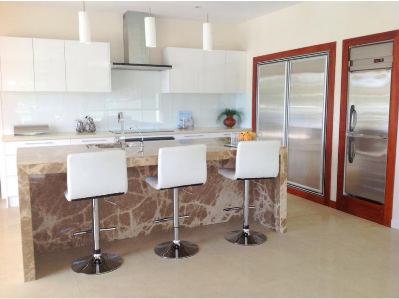 5 Viking Court, Paradise Waters QLD 4217