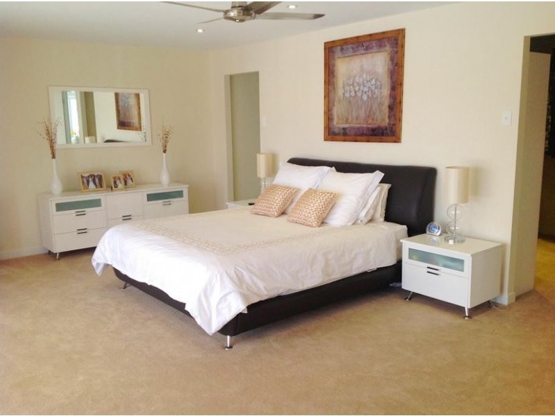 5 Viking Court, Paradise Waters QLD 4217