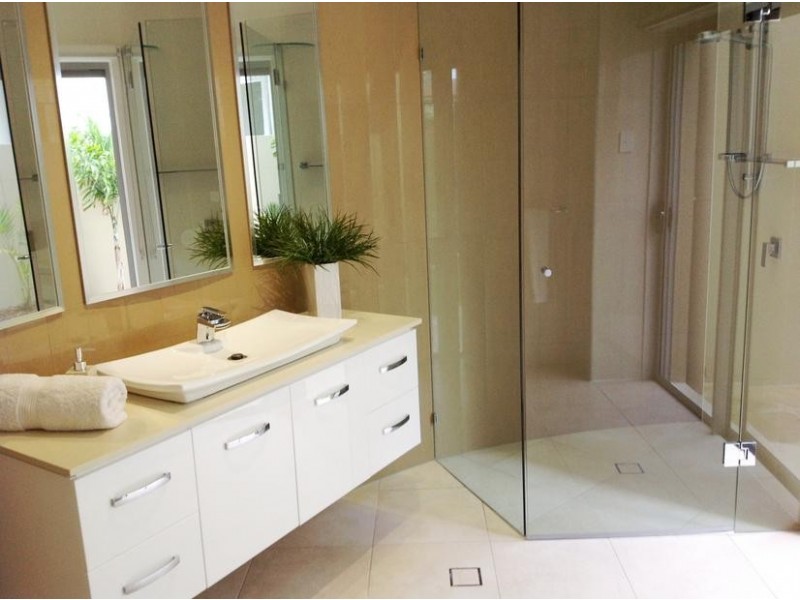 5 Viking Court, Paradise Waters QLD 4217