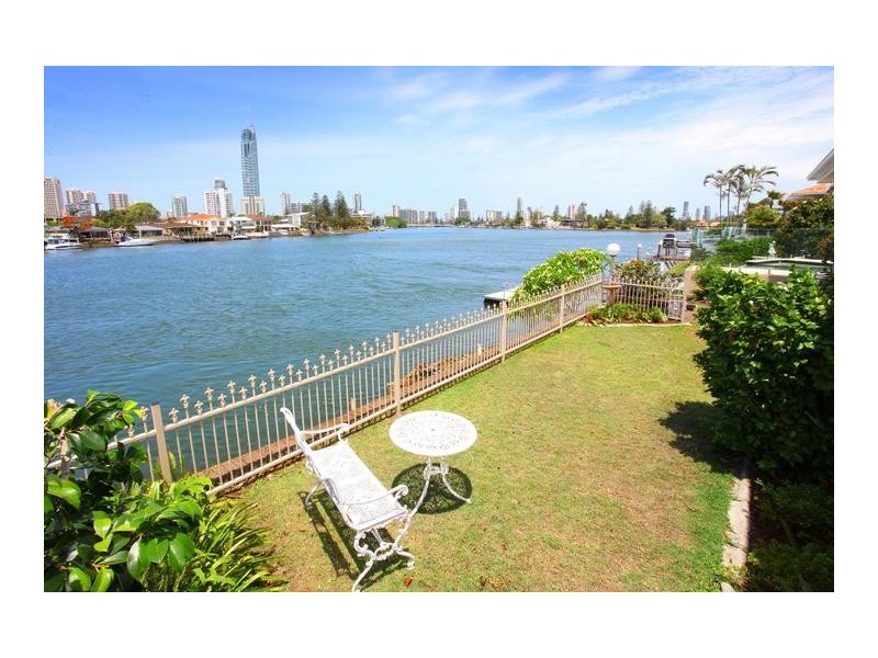 65 The Promenade, Isle Of Capri QLD 4217