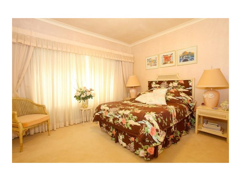 65 The Promenade, Isle Of Capri QLD 4217