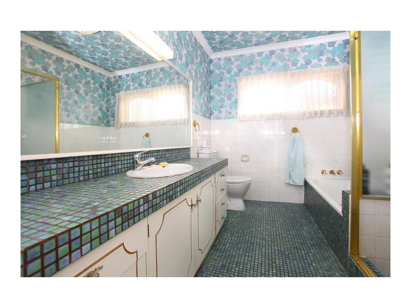 65 The Promenade, Isle Of Capri QLD 4217