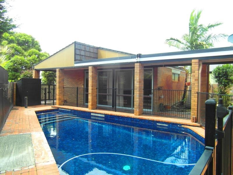 3 Platypus Avenue, Sorrento QLD 4217