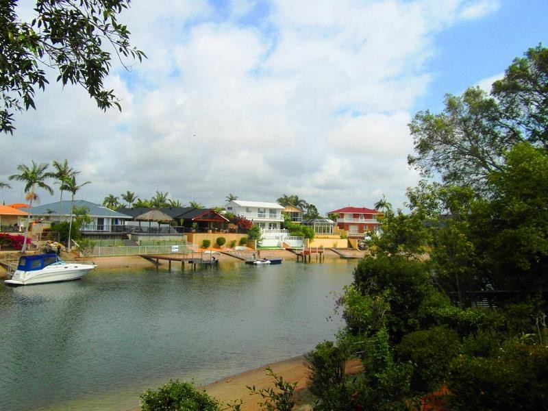 3 Platypus Avenue, Sorrento QLD 4217