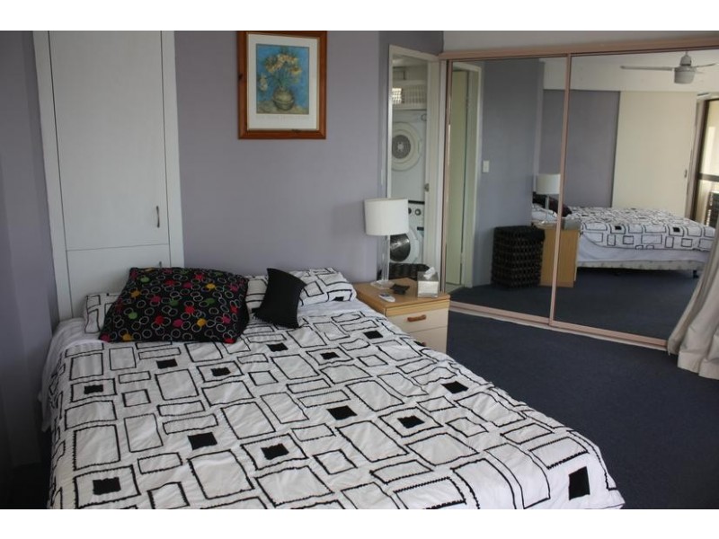 8 Trickett Street ‘Aloha’, Surfers Paradise QLD 4217