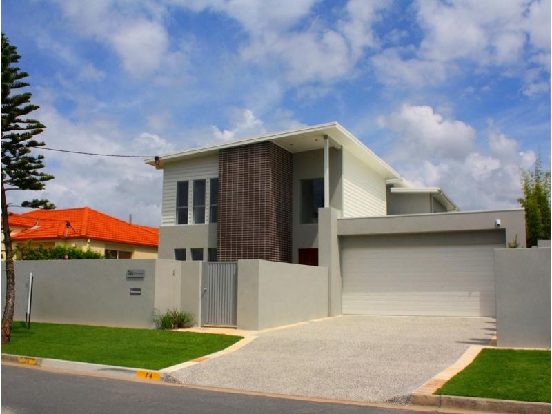 74 Gibraltar Drive, Isle Of Capri QLD 4217