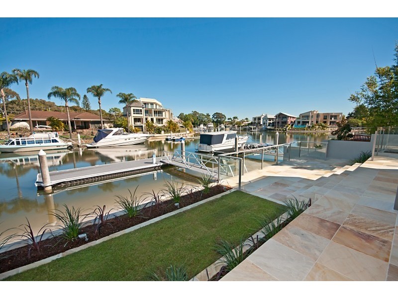 74 Gibraltar Drive, Isle Of Capri QLD 4217
