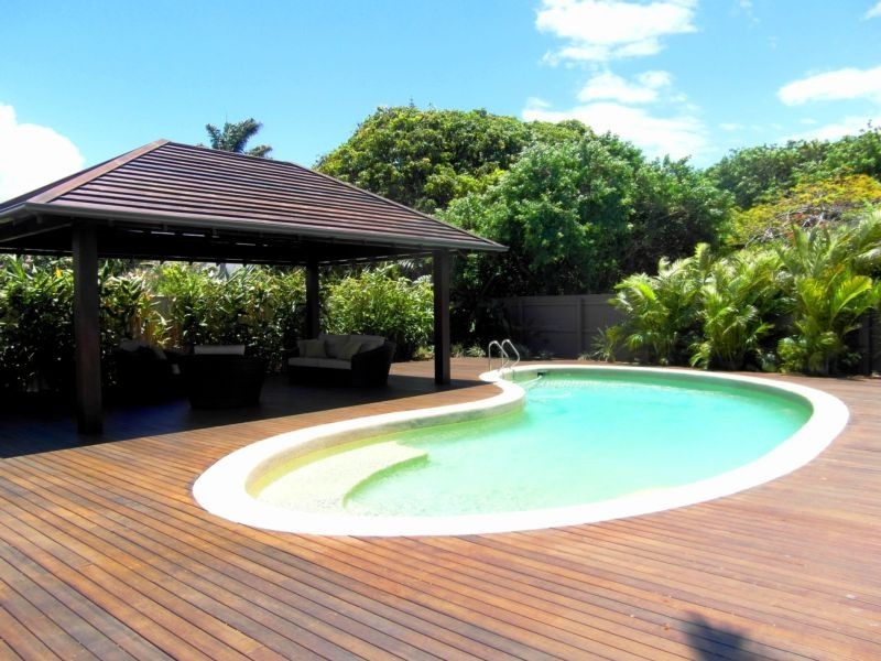 85 Amalfi Drive, Isle Of Capri QLD 4217