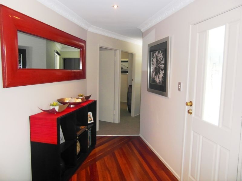 85 Amalfi Drive, Isle Of Capri QLD 4217