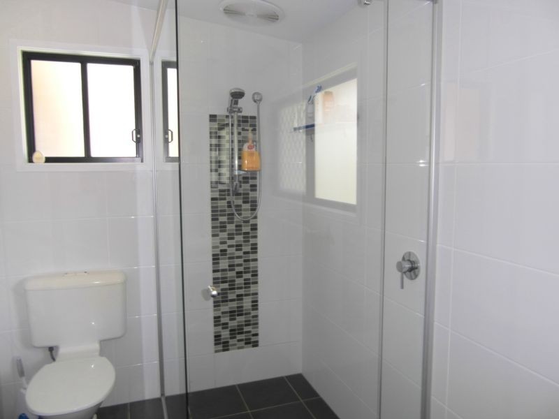 85 Amalfi Drive, Isle Of Capri QLD 4217