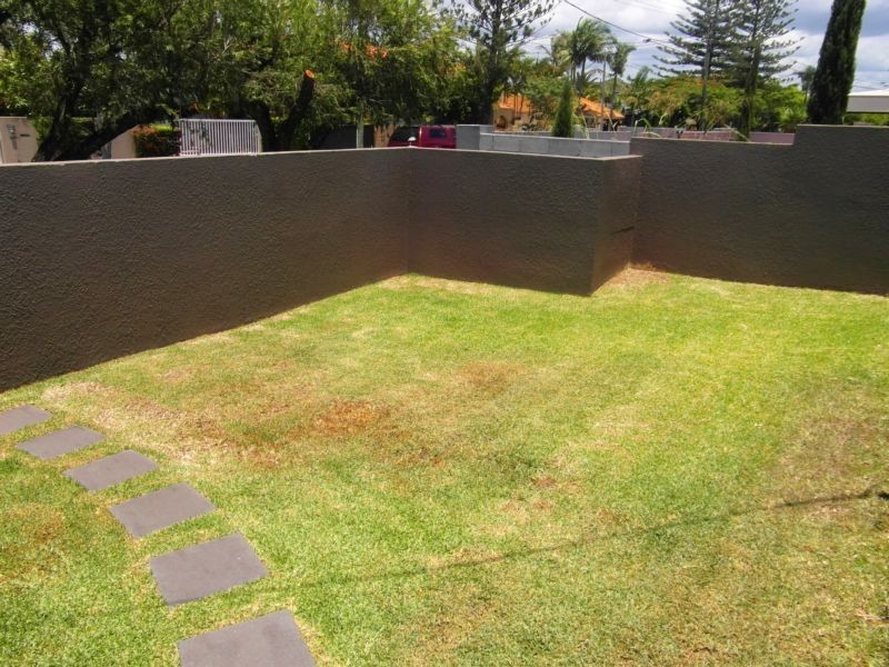 85 Amalfi Drive, Isle Of Capri QLD 4217