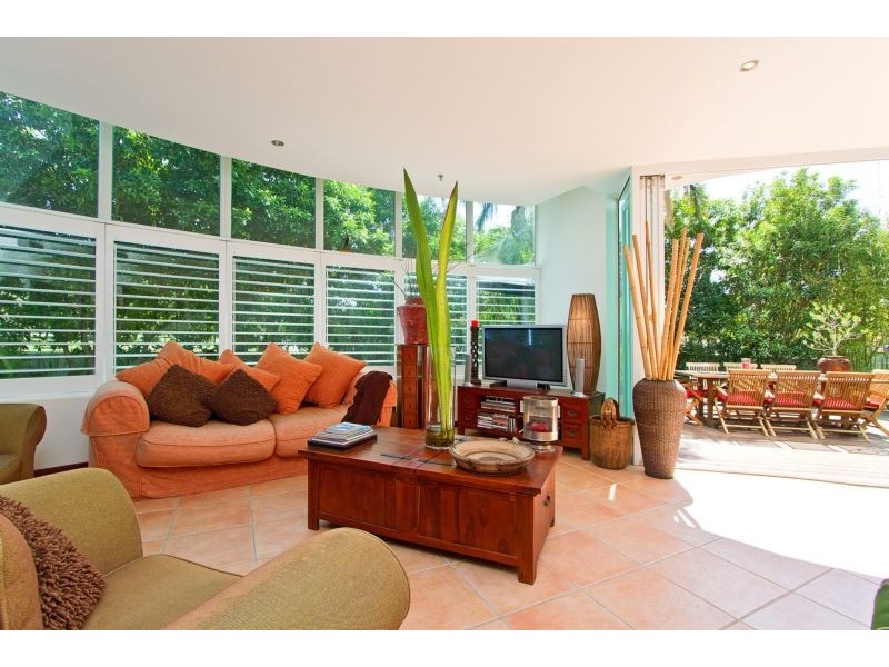 3 Tedder Avenue ‘Malibu’, Main Beach QLD 4217