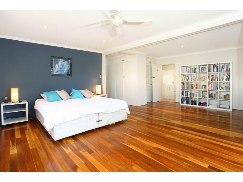 64 The Promenade, Isle Of Capri QLD 4217