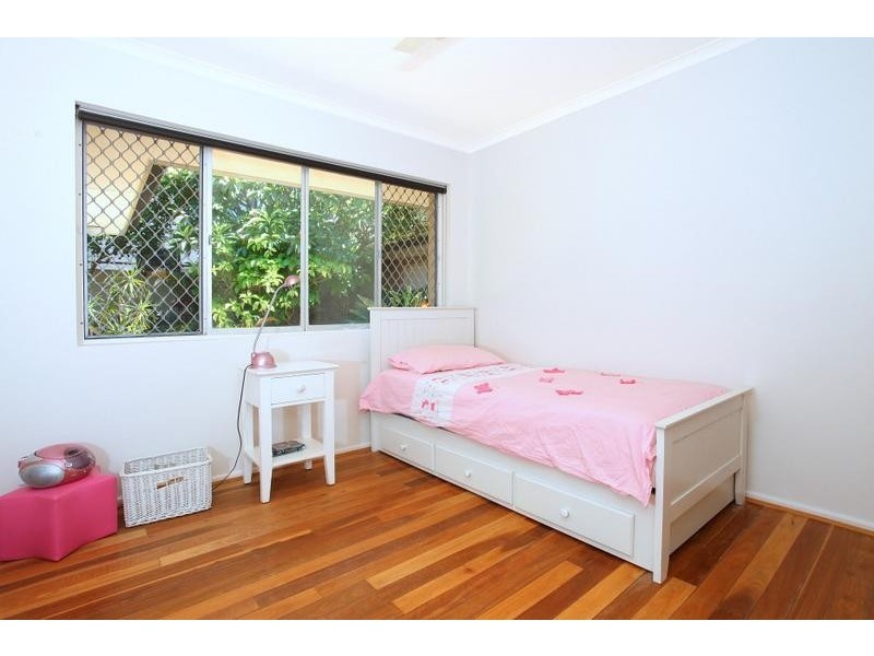 64 The Promenade, Isle Of Capri QLD 4217
