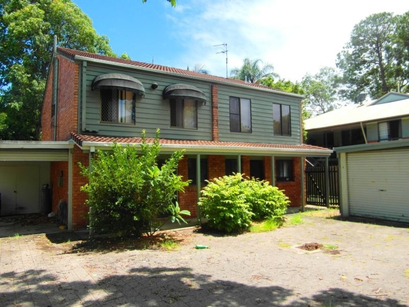 57 Benowa Road, Southport QLD 4215