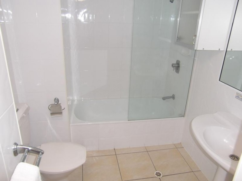 26 Old Burleigh Road ‘Paros on the Beach’, Surfers Paradise QLD 4217