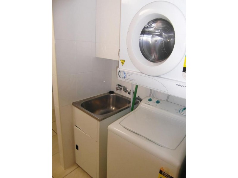 26 Old Burleigh Road ‘Paros on the Beach’, Surfers Paradise QLD 4217