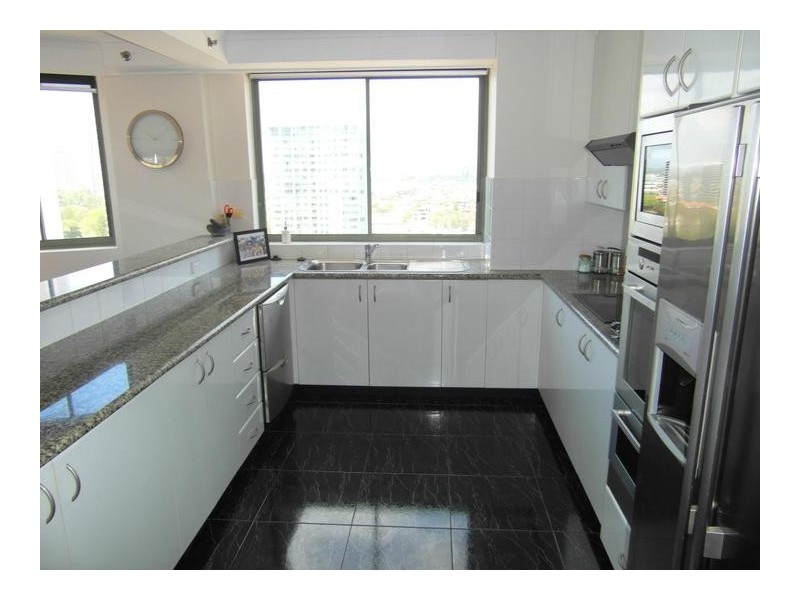 29 Woodroffe Avenue ‘The Meriton’, Main Beach QLD 4217